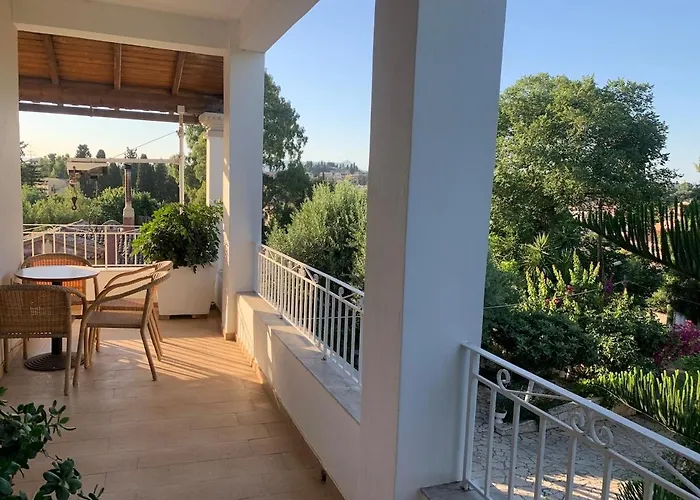 Apartment Anatoli Family House Kanálion