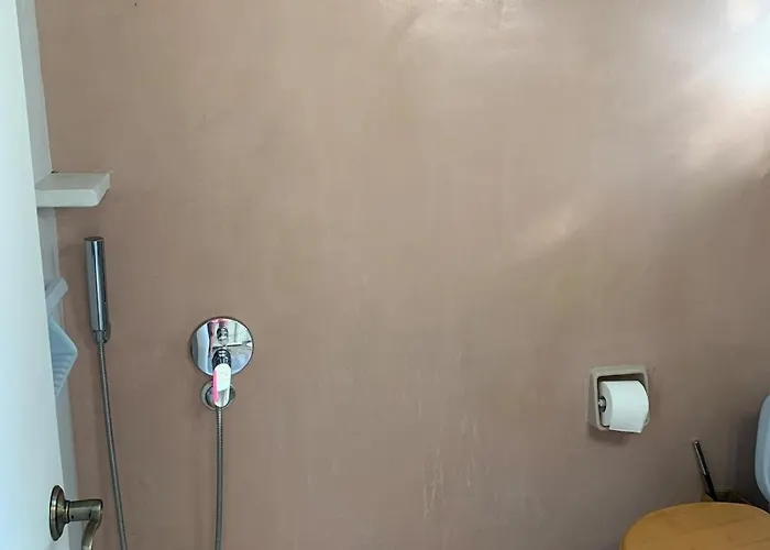 Anatoli Family House * Kanálion