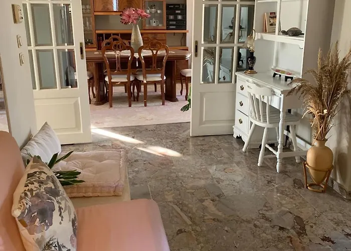 Anatoli Family House Apartment Kanálion